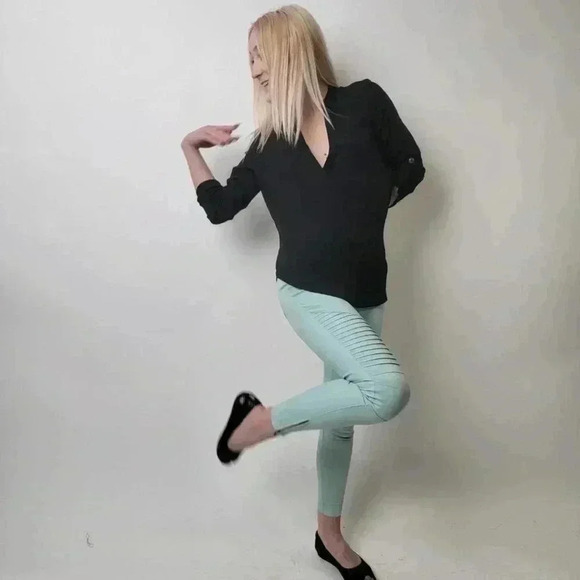 Lush Black Sheer VNeck Tunic Blouse - S - Picture 5 of 7